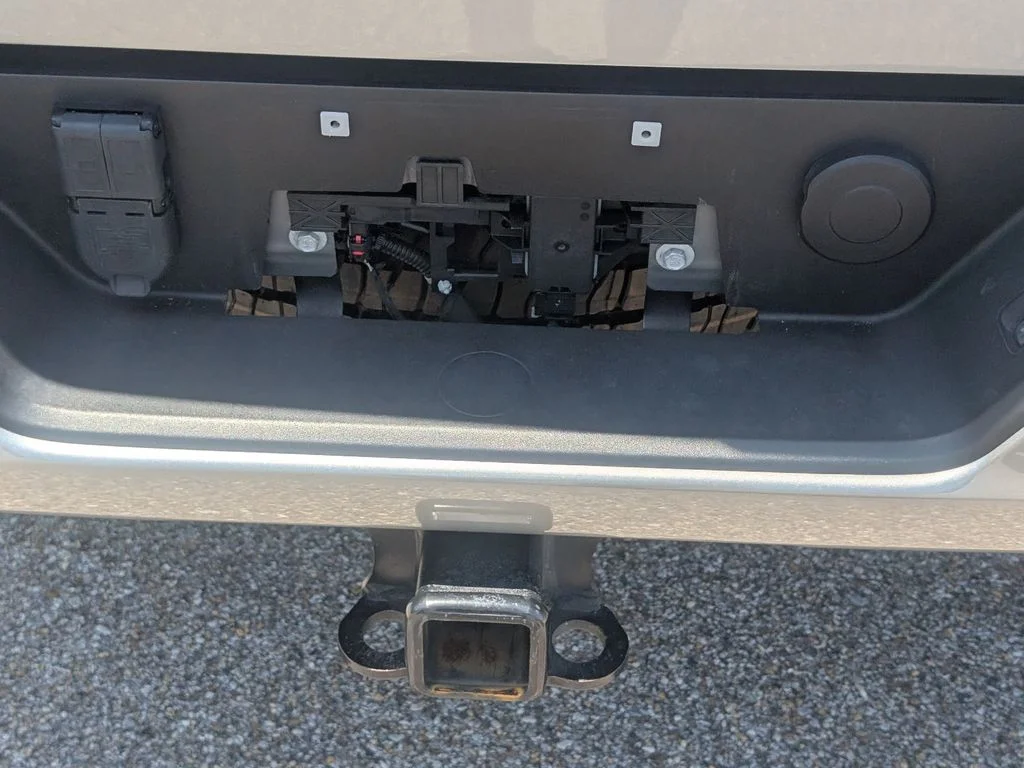 Used 2025 Silver GMC AT4 image 9