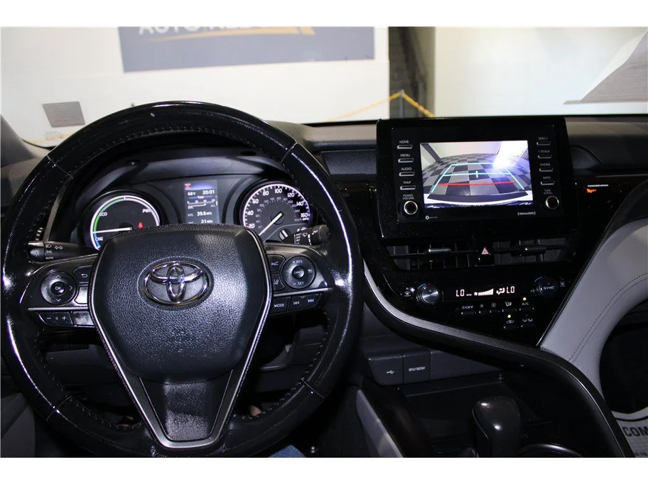Used 2021 White Toyota Hybrid SE image 36