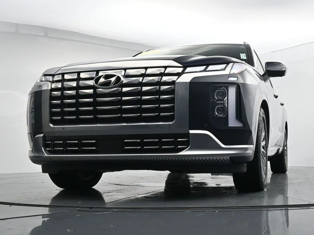 Used 2024 White Hyundai Calligraphy image 28