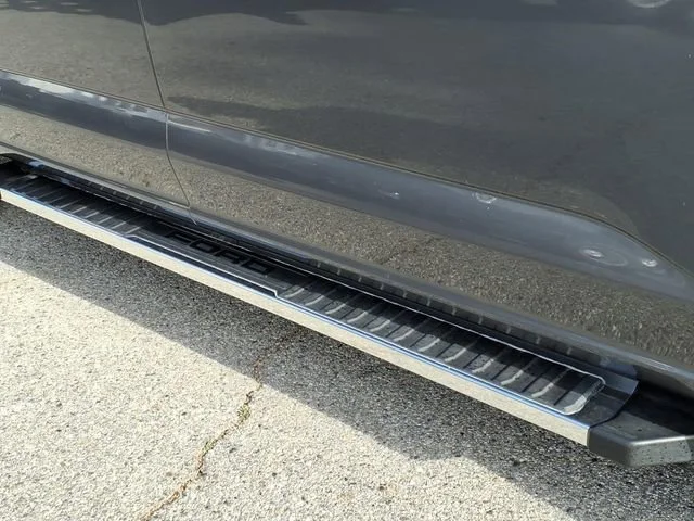 Used 2025 Carbonized Gray Ford XLT image 4