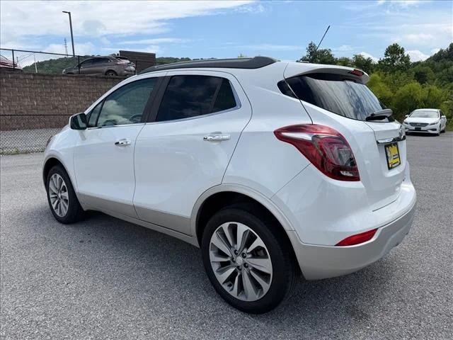 Used 2020 White Buick Preferred image 5