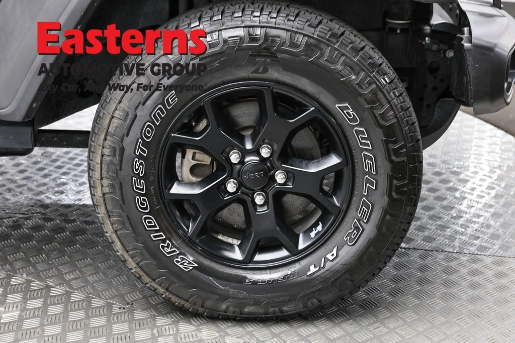 Used 2021 Gray Jeep Unlimited Willys image 29