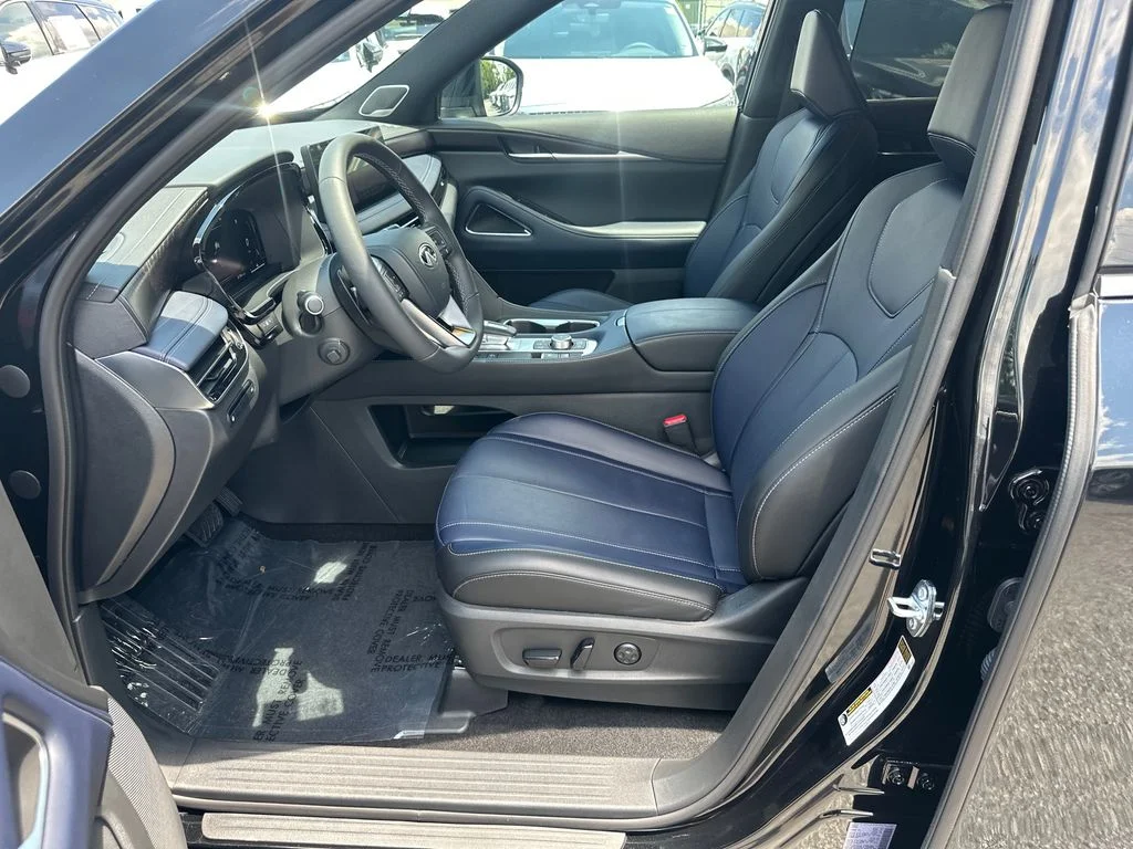 Certified Used 2026 Black INFINITI SPORT image 9