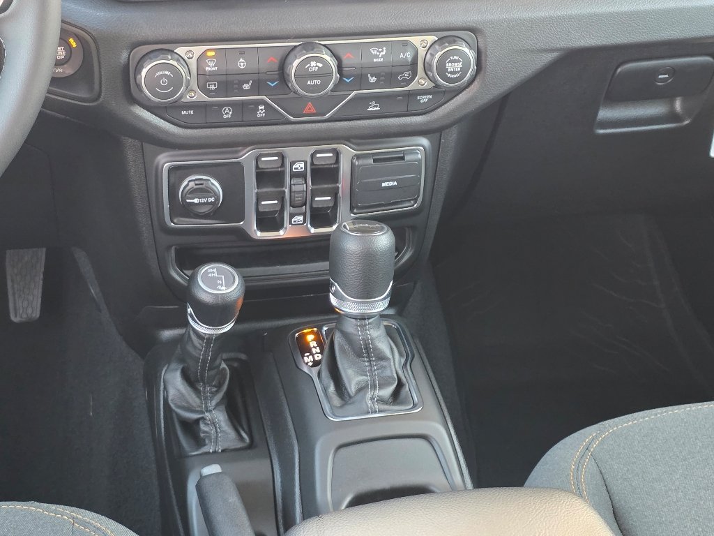 2026 Jeep Gladiator Sport S - Photo 13