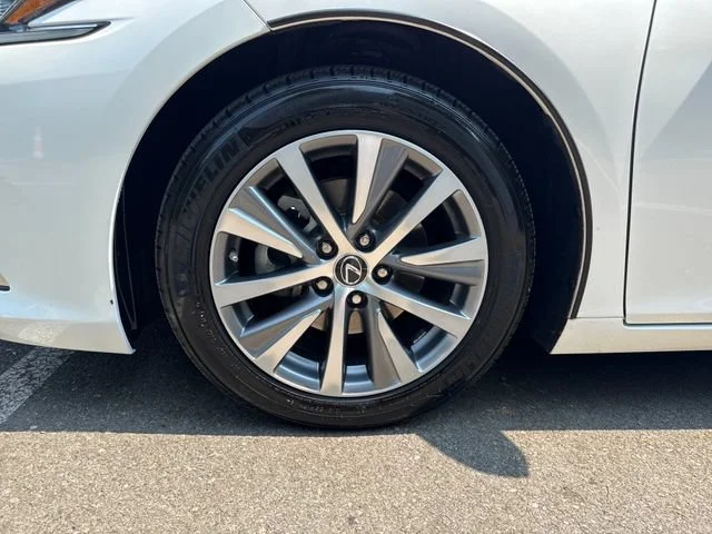 Used 2021 White Pearl Lexus ES 250 image 26