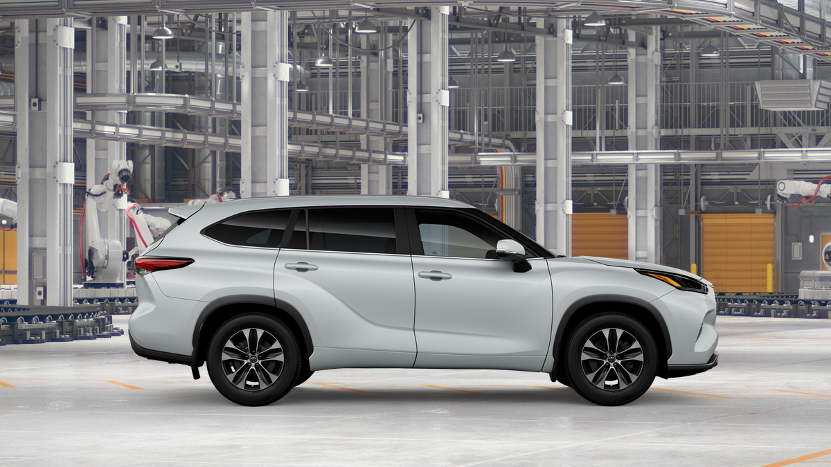New 2026 Wind Chill Pearl Toyota XLE image 12