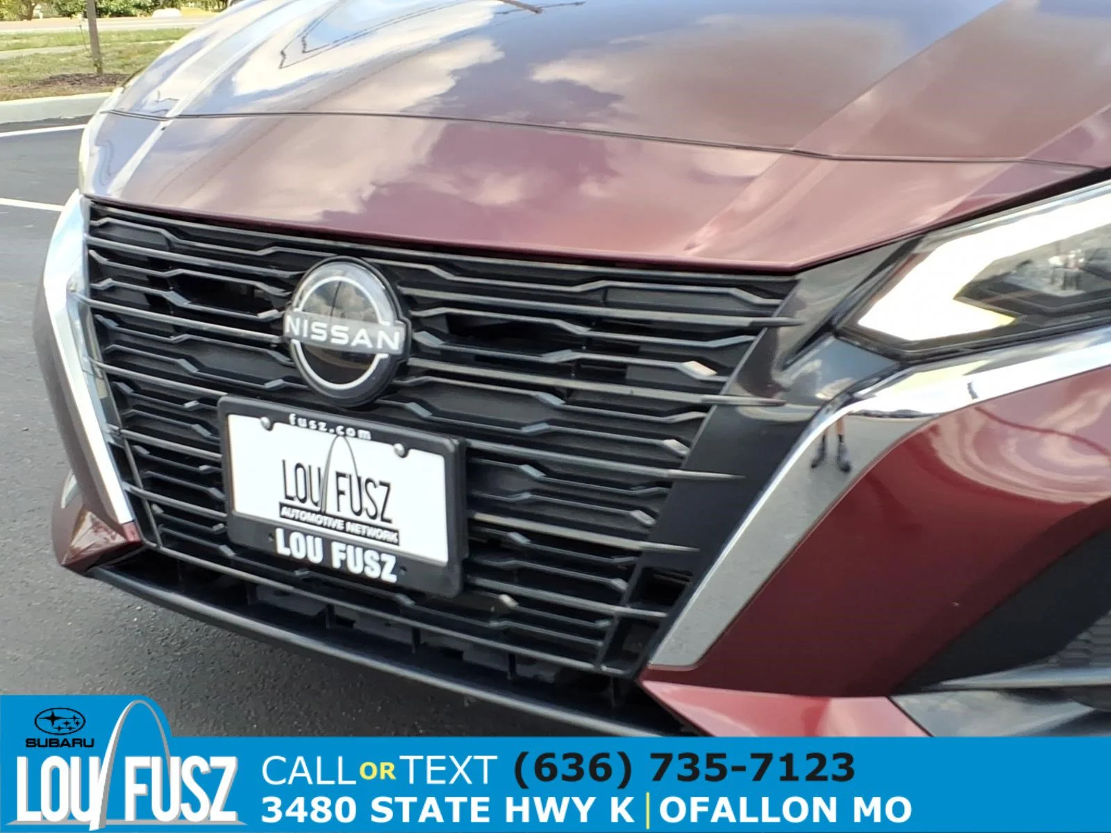 Used 2025 Garnet Pearl Metallic Nissan SV image 33
