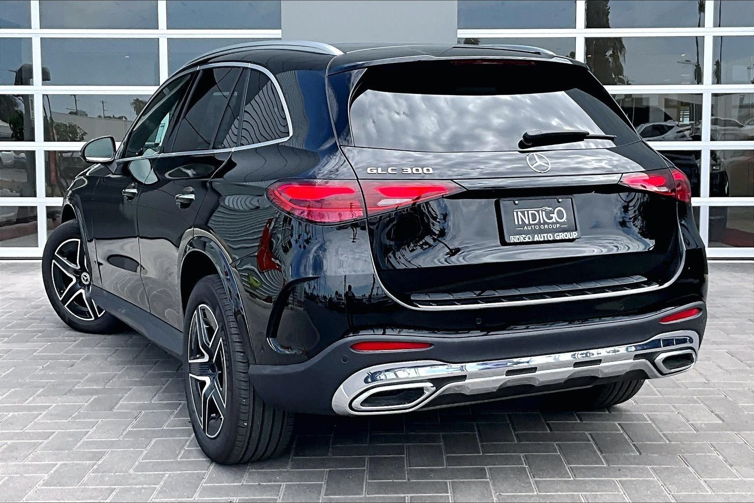 Used 2026 Black Mercedes-Benz GLC 300 image 12