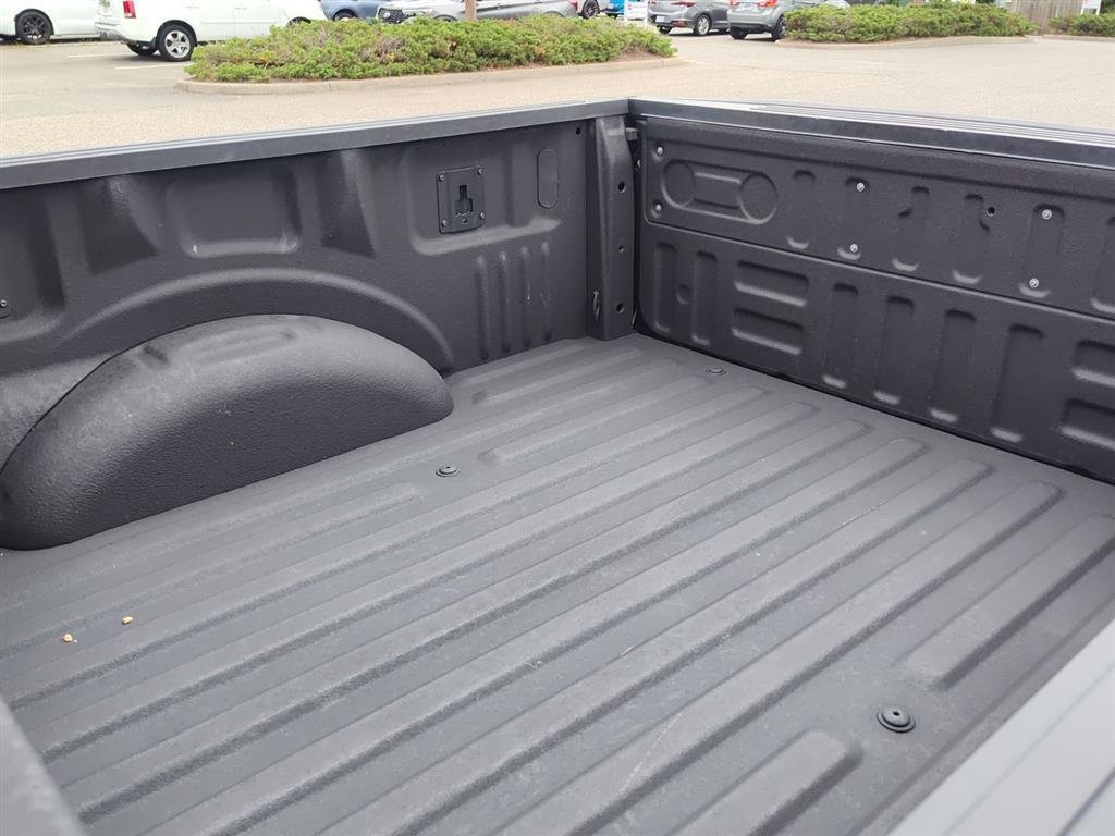 Used 2018 Magnetic Ford Raptor image 6