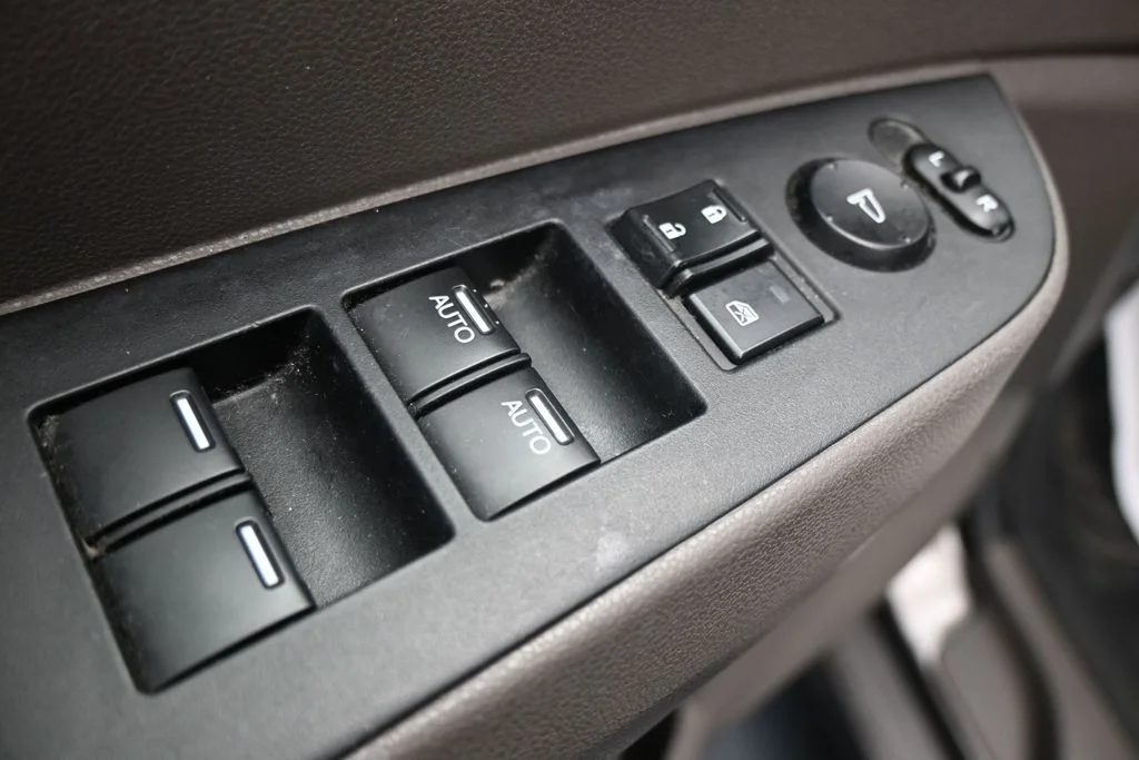 Used 2012  Honda Touring image 11