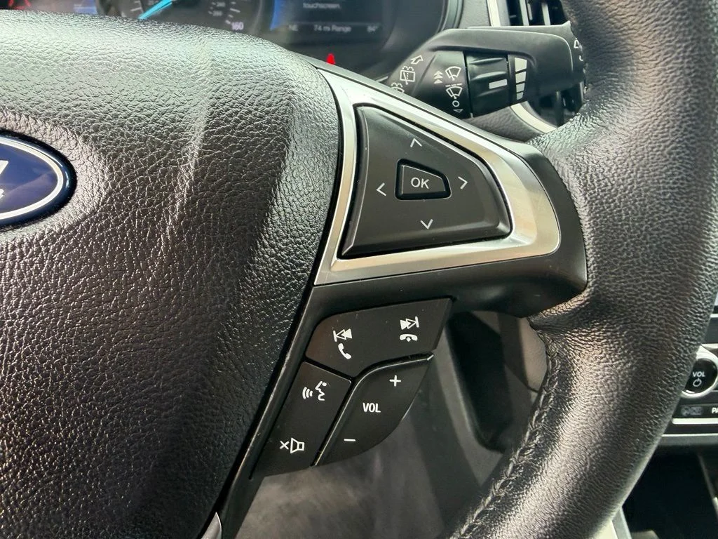 Used 2024 Gray Ford SEL image 17