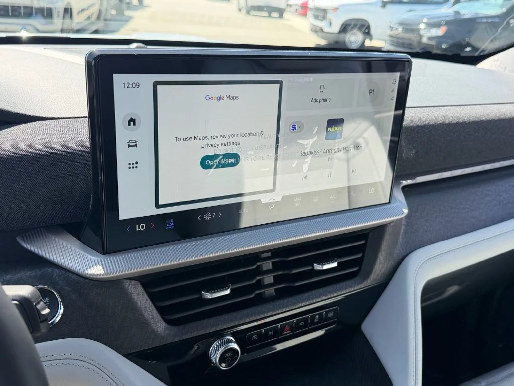 New 2027 Avalanche Gray Ford Platinum™ image 12