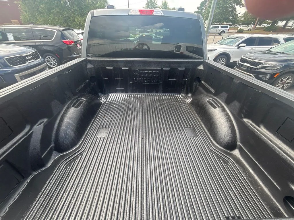 Used 2025 Gray Ford XLT image 19