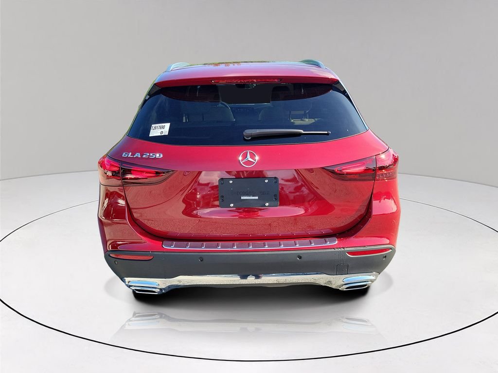New 2026 MANUFAKTUR Patagonia Red Metallic Mercedes-Benz GLA 250 image 5