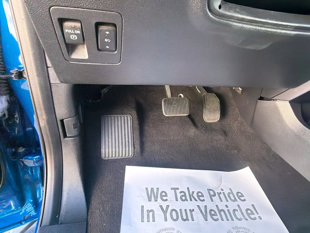 Used 2018 Lightning Blue Ford XLT image 29