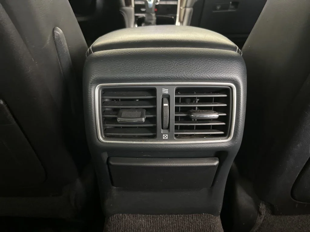 Used 2018 White INFINITI 3.0t LUXE image 23