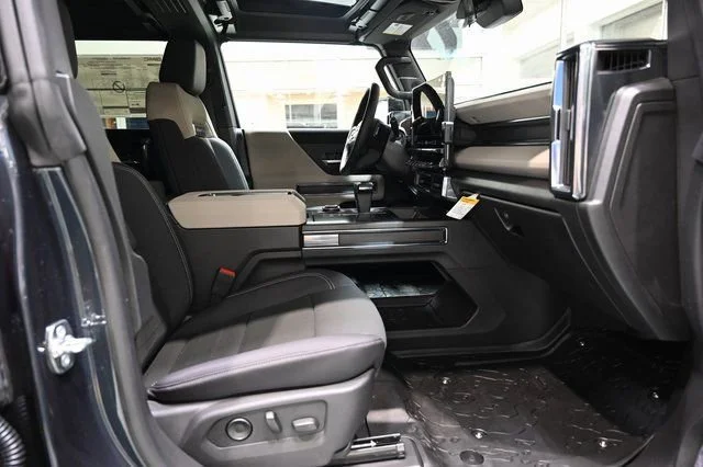 2026 GMC HUMMER EV 2X - Photo 9