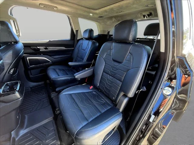 Used 2022 Black Kia SX image 24