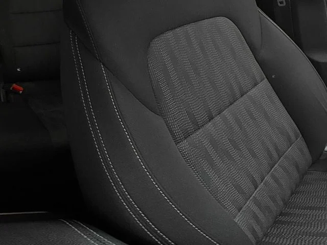 Used 2022 White Kia LX image 36