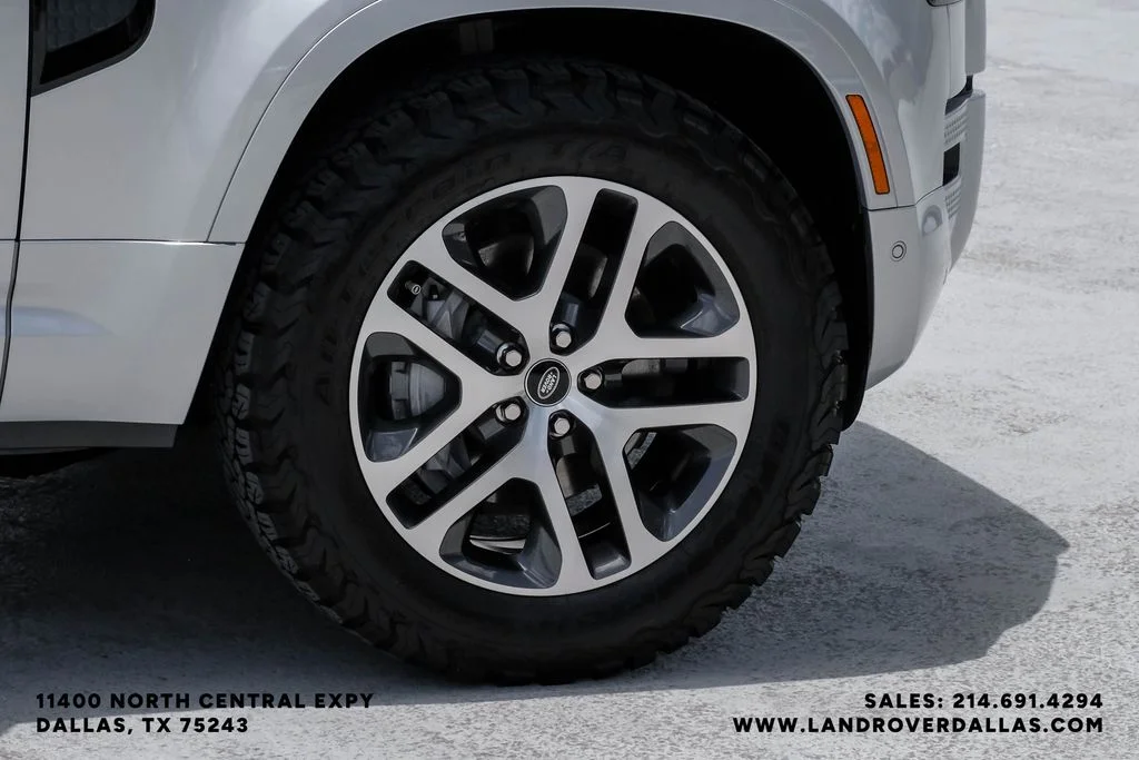 Used 2022 Hakuba Silver Metallic Land Rover XS Edition image 55