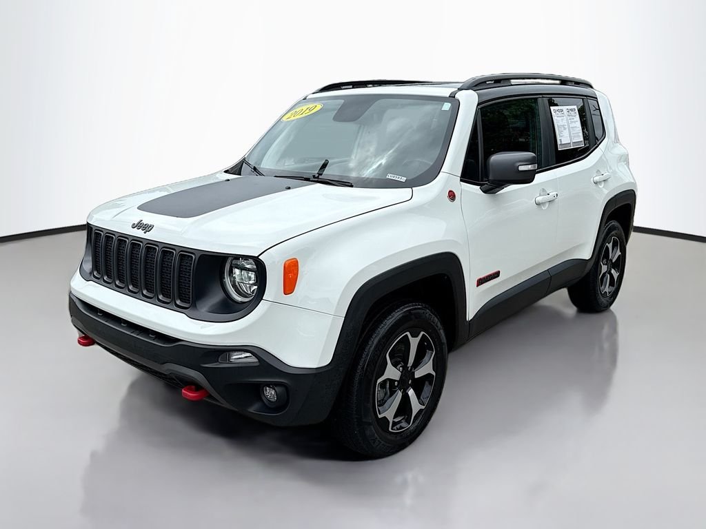 Certified Used 2019 Alpine White Clearcoat Jeep Trailhawk image 3