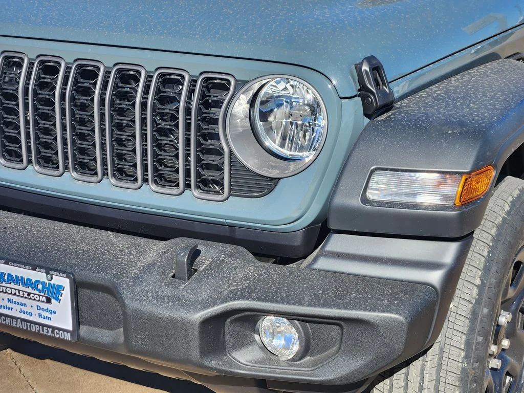 New 2026 Anvil Clear-Coat Exterior Paint Jeep Sport image 5