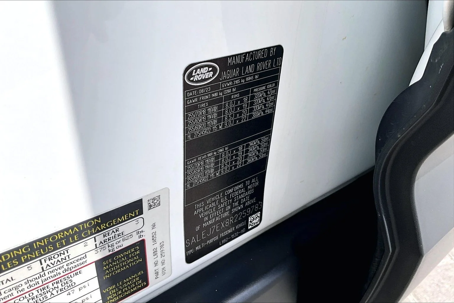 Used 2024 White Land Rover S image 35
