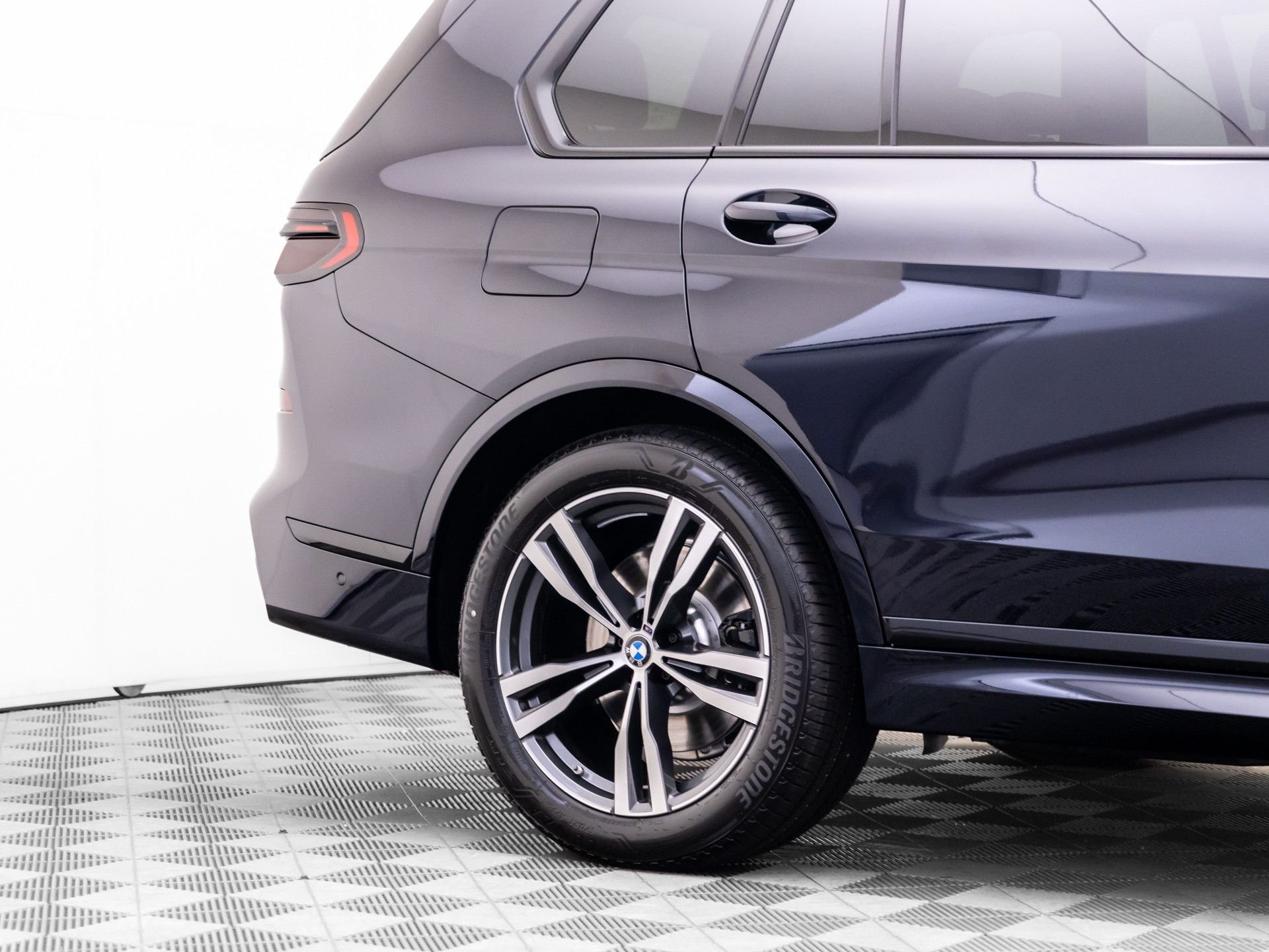 New 2027 Carbon Black Metallic BMW xDrive40i image 39