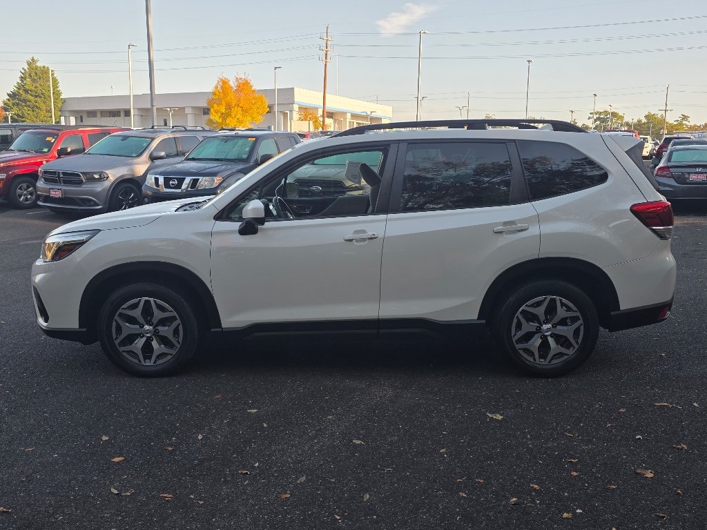 Used 2020 White Subaru Premium image 12