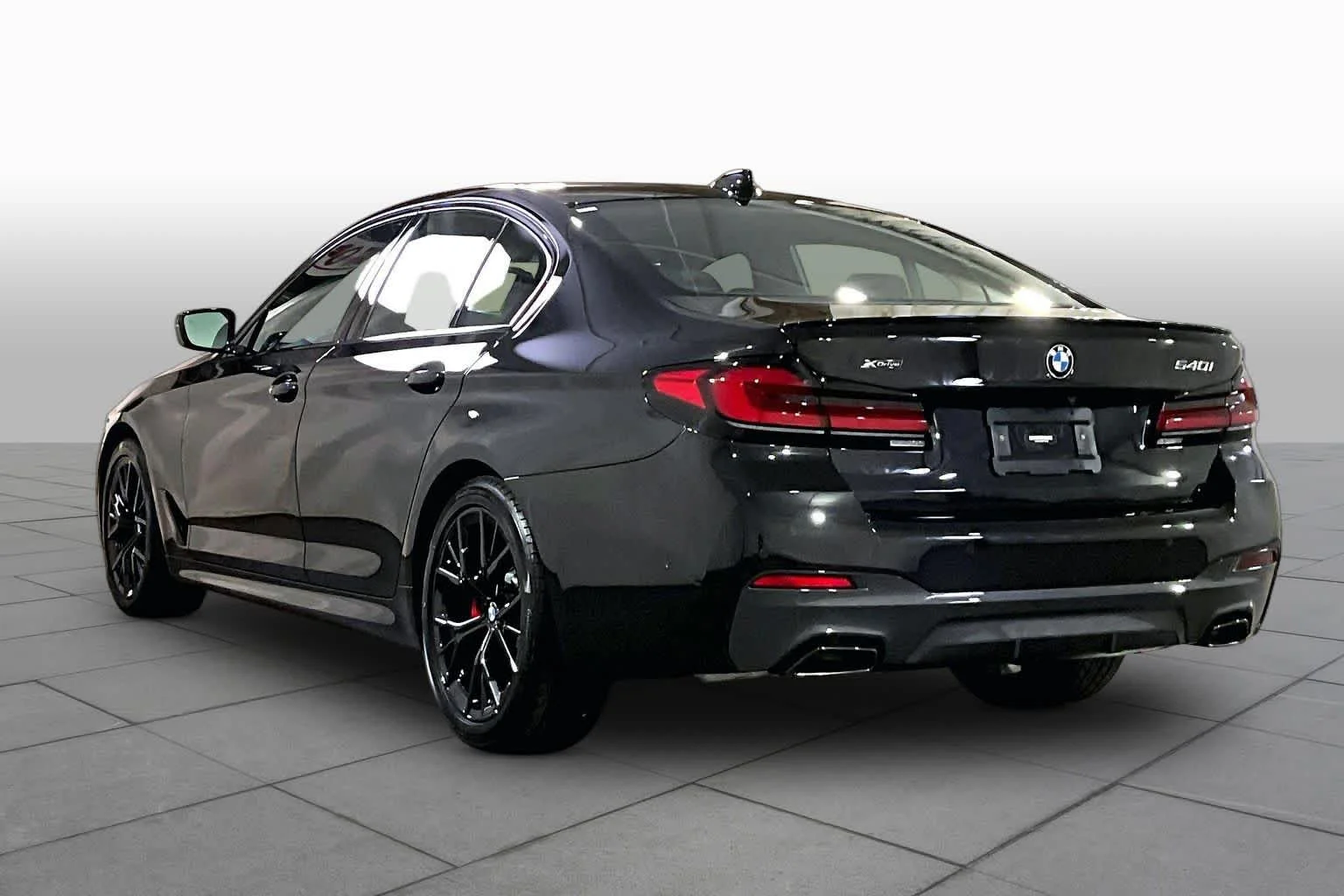 Certified Used 2023 Black Sapphire Metallic BMW 540i xDrive image 11