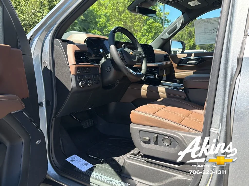 2026 Chevrolet Suburban High Country - Photo 14