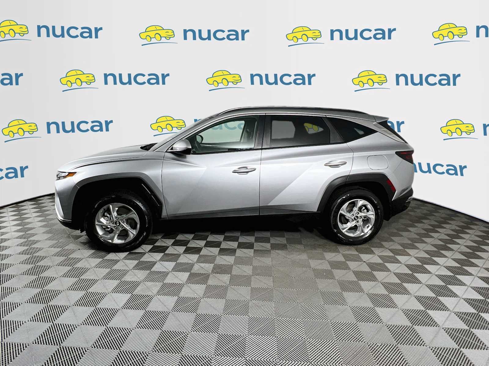 Used 2024 Shimmering Silver Hyundai SEL image 4