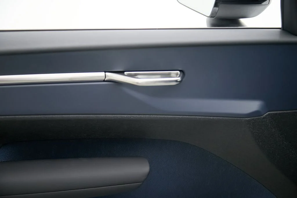 New 2026 Crystal White Volvo Ultra image 11