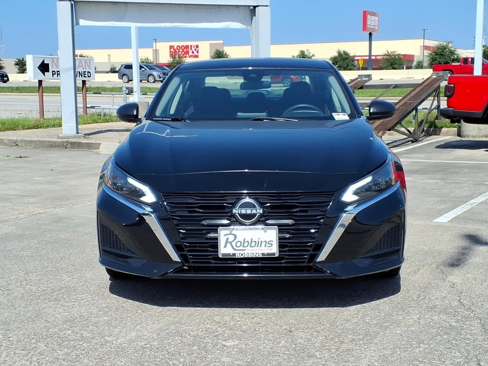 2024 Nissan Altima 2.5 SV Black at Robbins Nissan