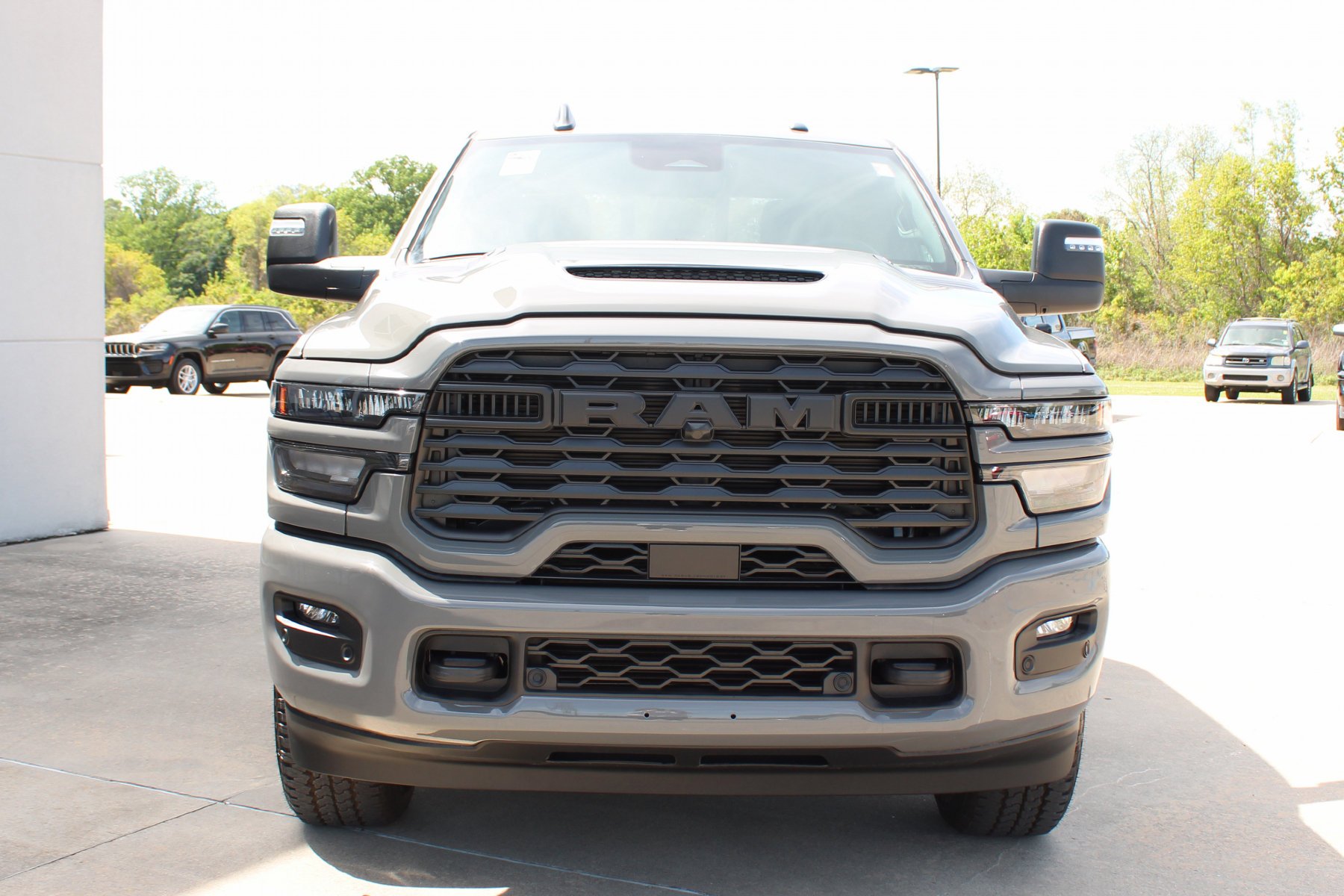 New 2026 Ceramic Gray Clear-Coat Exterior Paint RAM Black Express Crew Cab 4x4 image 24