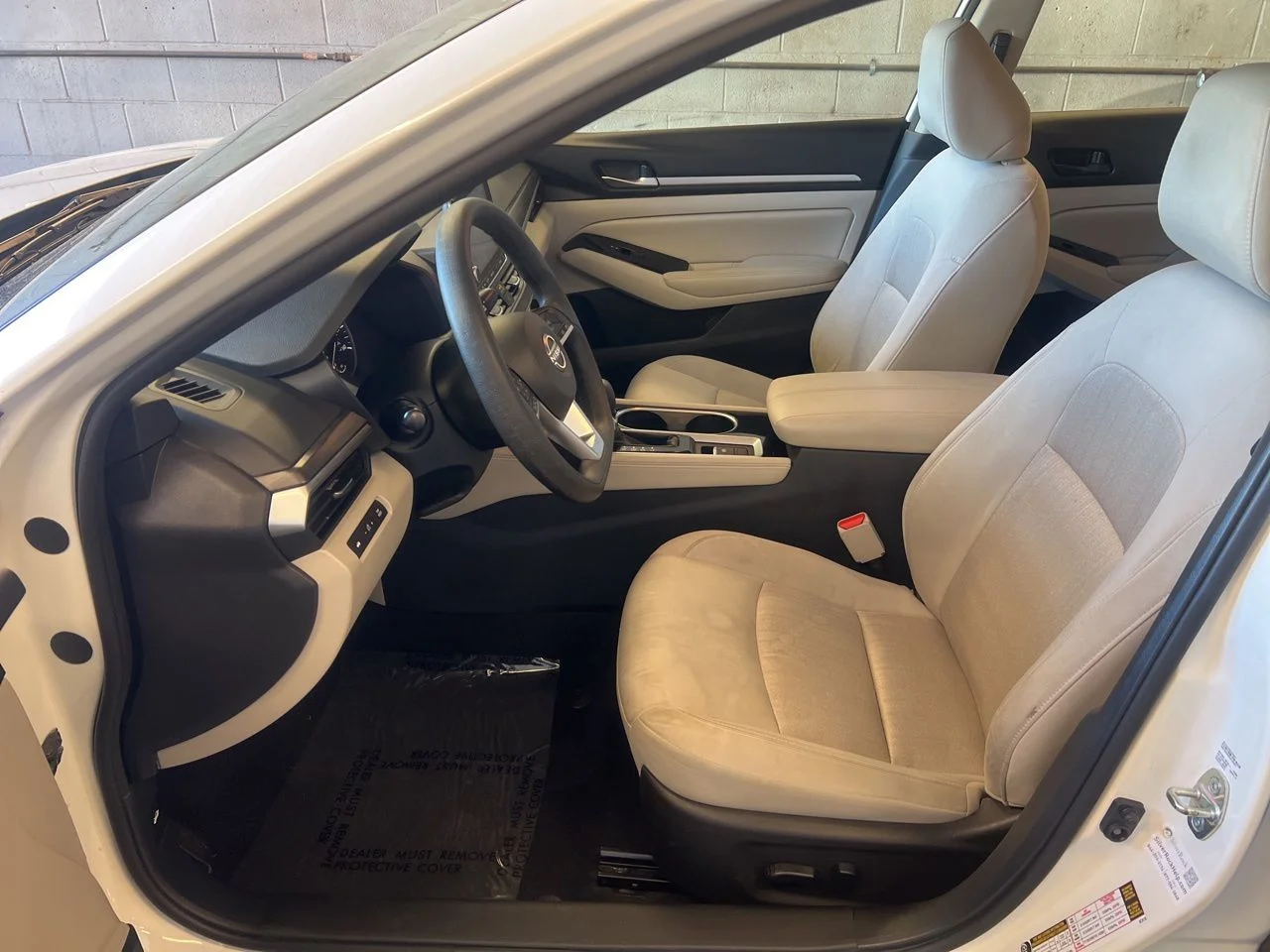 Used 2023 White Nissan 2.5 SV image 16