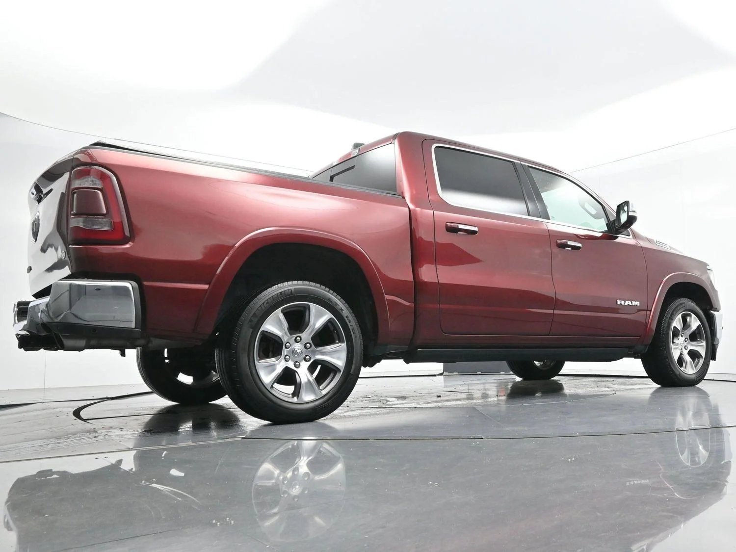 Used 2020 Delmonico Red Pearlcoat Ram Laramie image 48