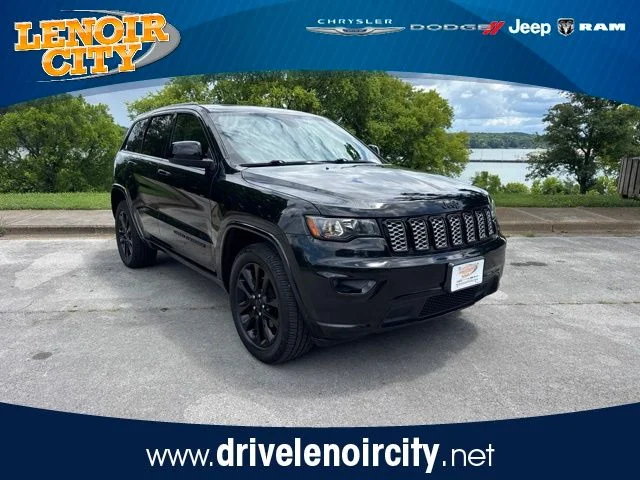 Used 2018 Black Jeep Altitude image 1