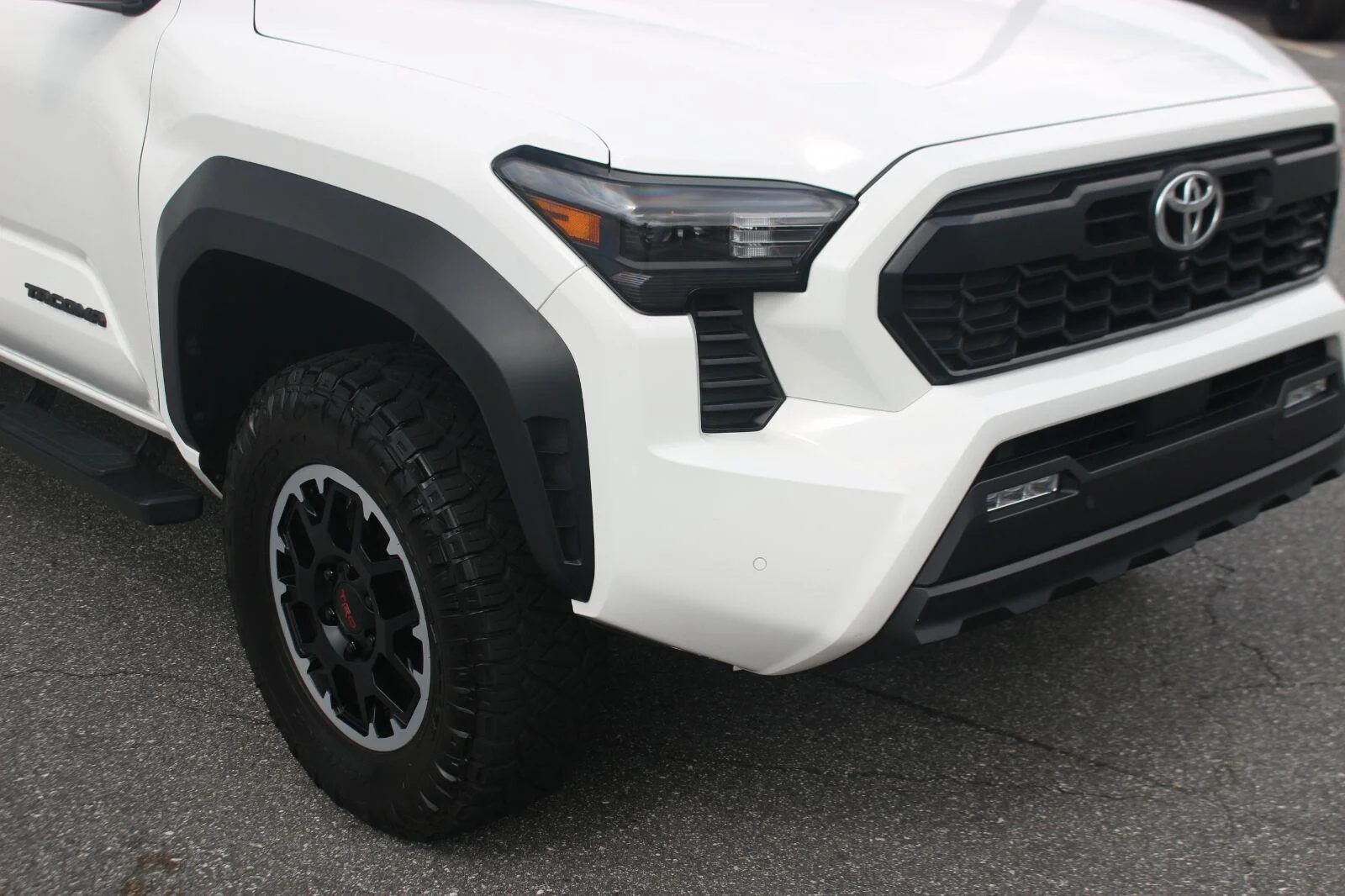 Used 2024 White Toyota SR5 image 9