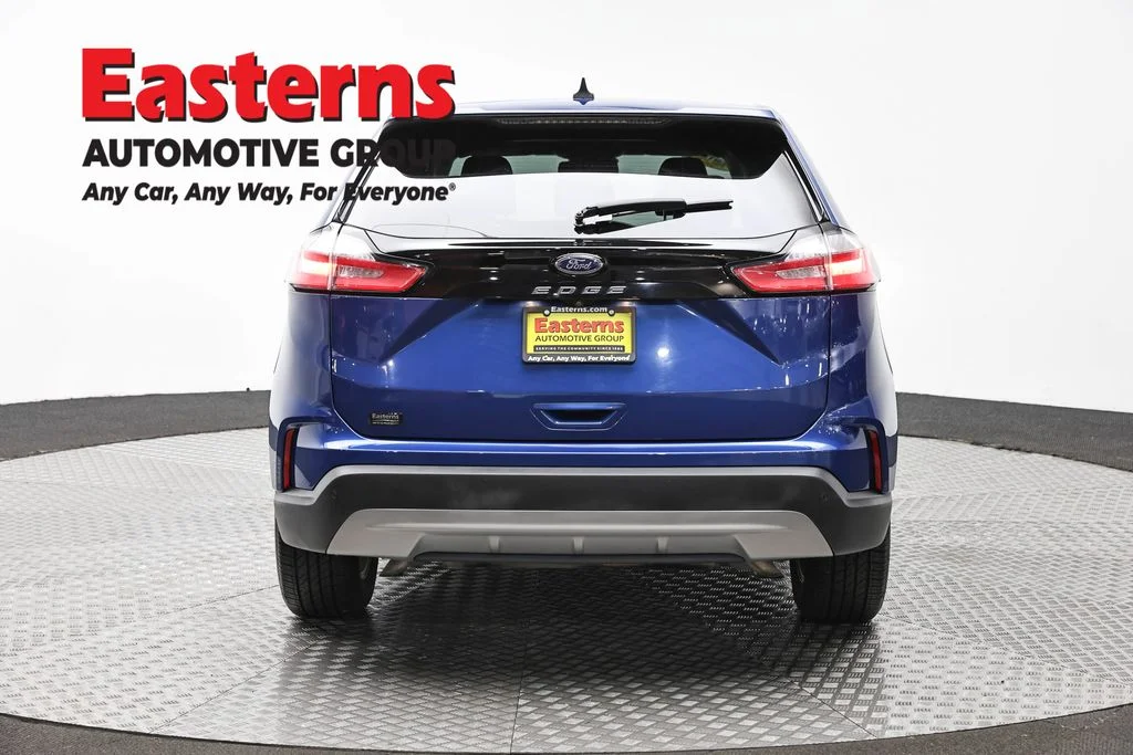 Used 2021 Blue Ford SEL image 6