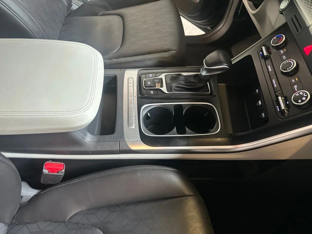 Used 2024 Blue Kia LX image 31