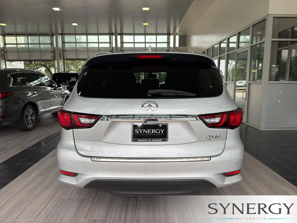 Used 2019 Liquid Platinum INFINITI LUXE image 6