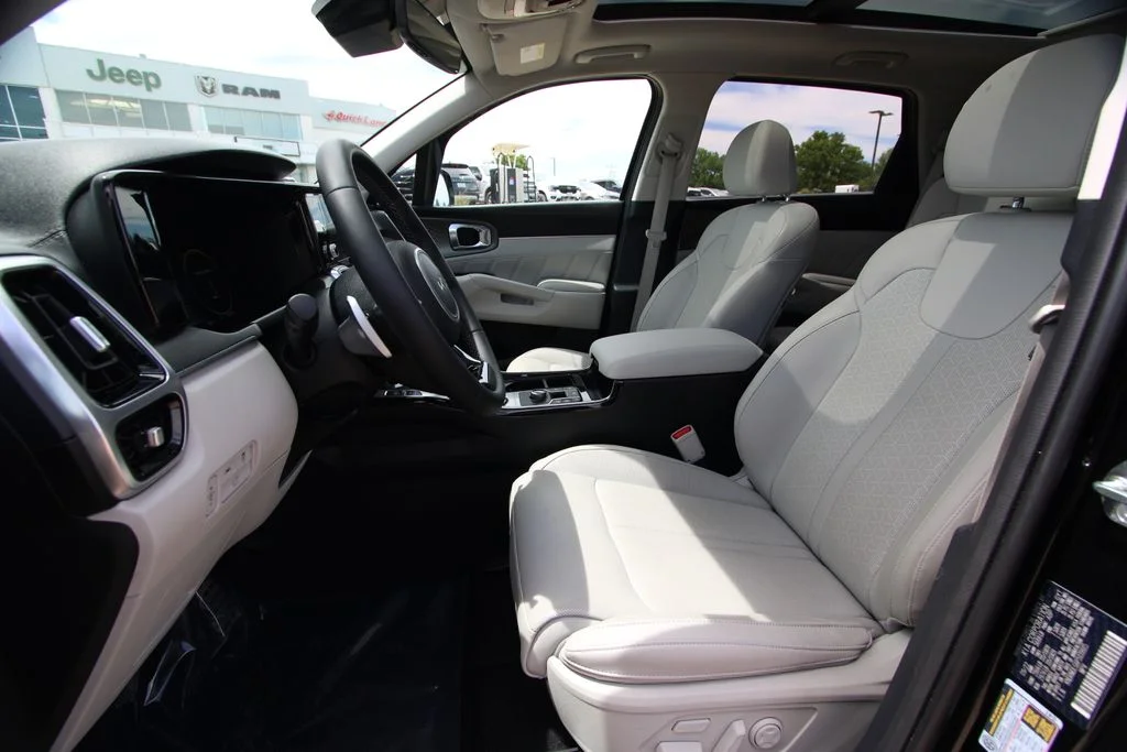 Used 2023 Black Kia SX Prestige image 6