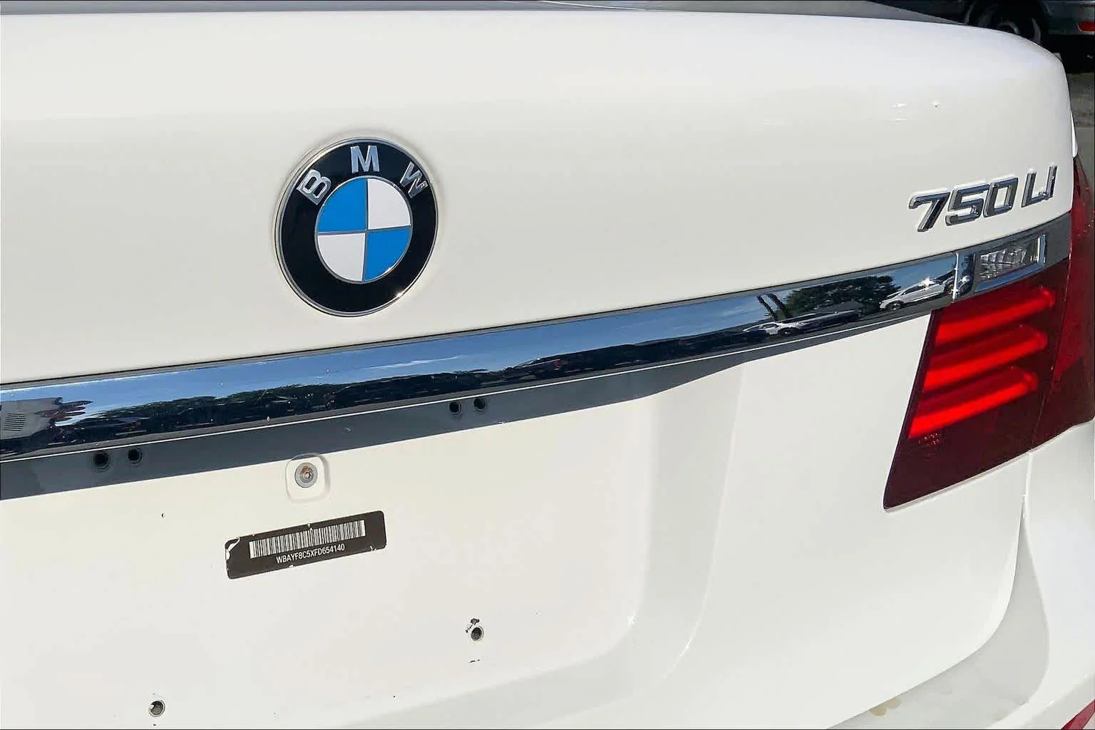 Used 2015 Alpine White BMW 750Li xDrive image 33