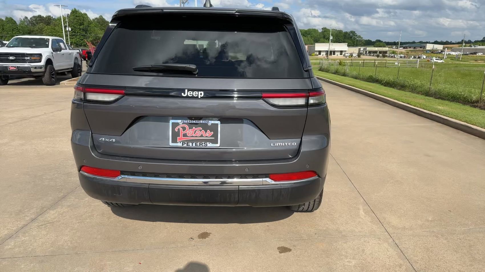Used 2025 Baltic Gray Metallic Clearcoat Jeep Limited image 6