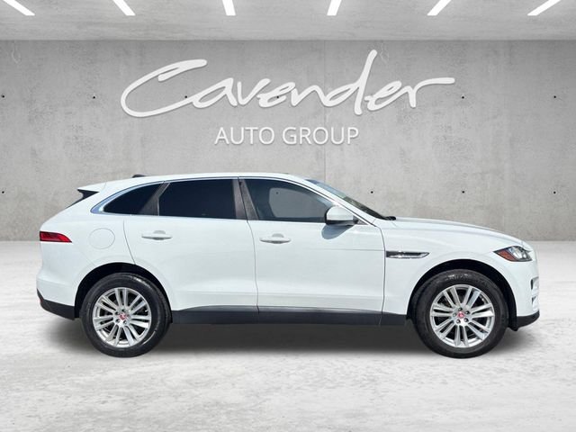 Used 2020 White Jaguar 25t Prestige image 18