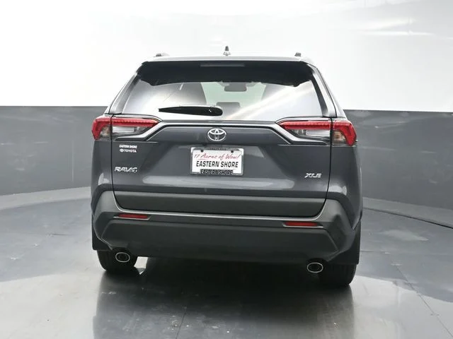 Used 2025 Gray Toyota XLE image 6