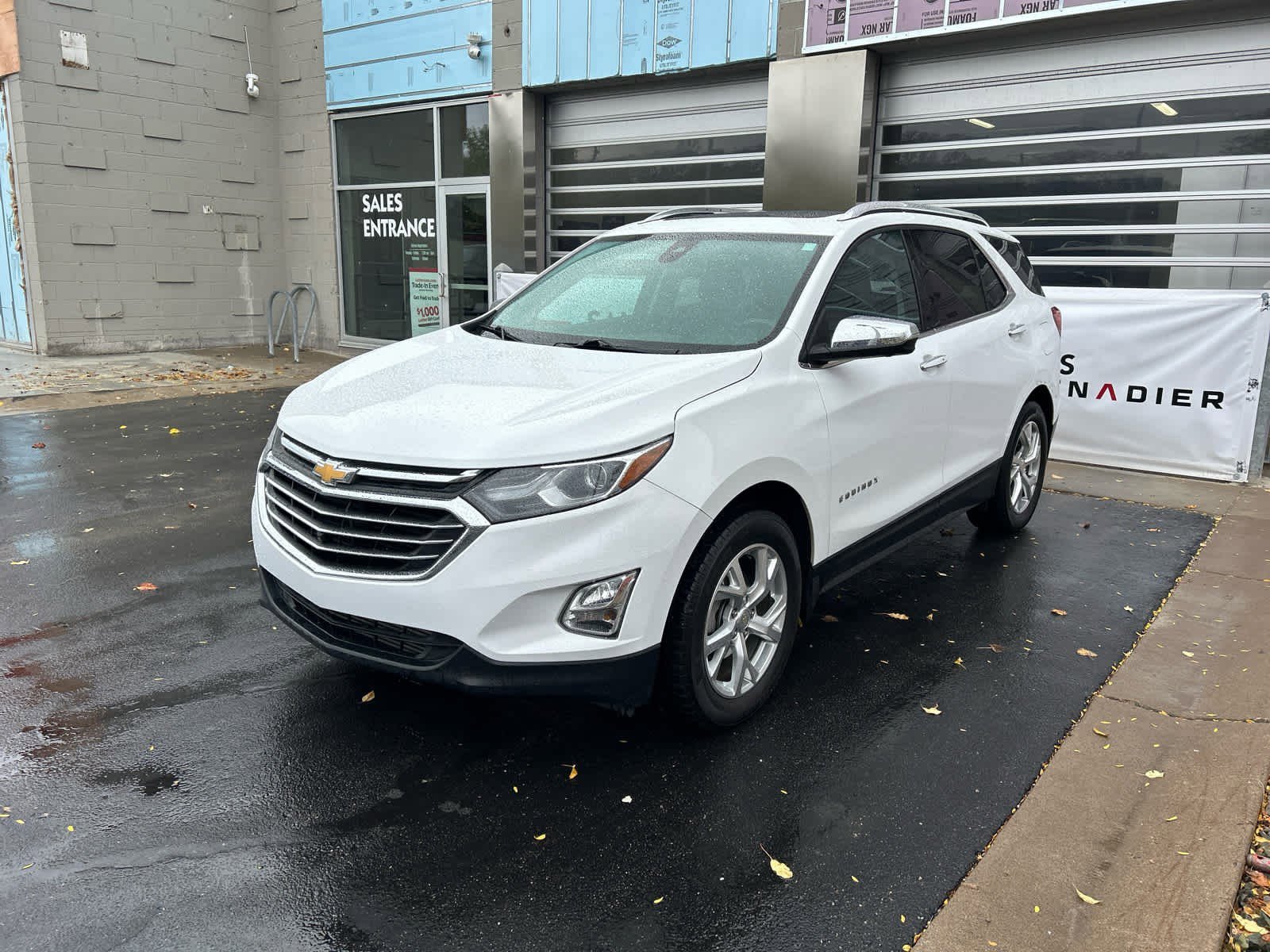 2021 Chevrolet Equinox Premier photo 3
