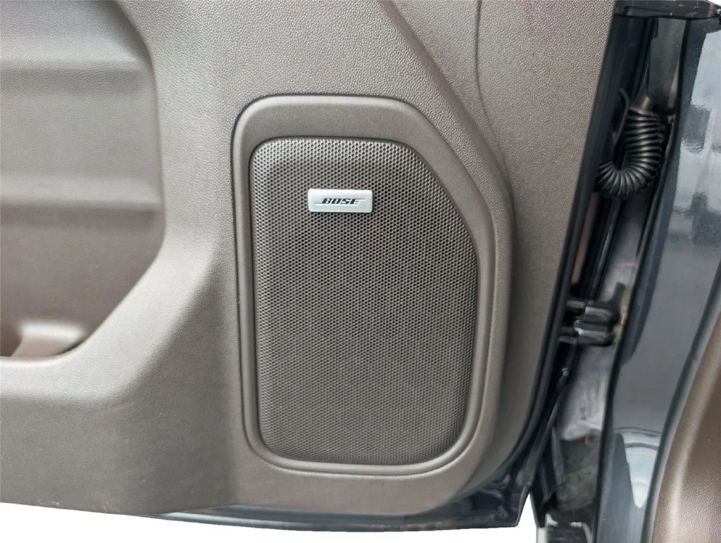 Used 2020 CARBON BLACK METALLIC GMC Denali image 25