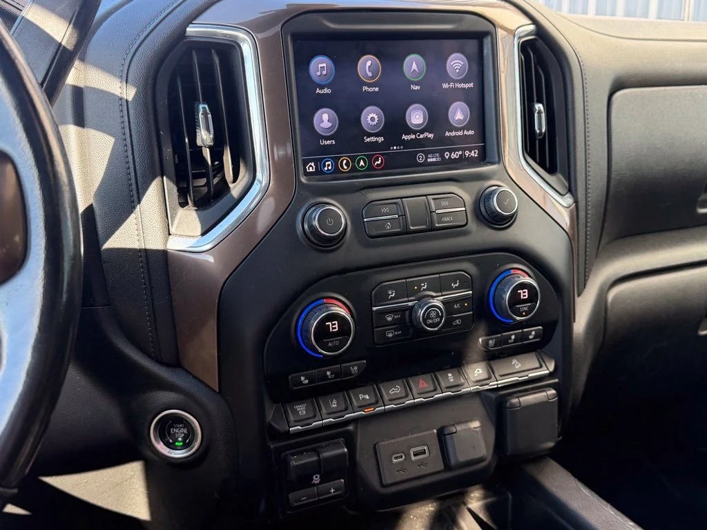 Used 2020 White Chevrolet High Country image 9